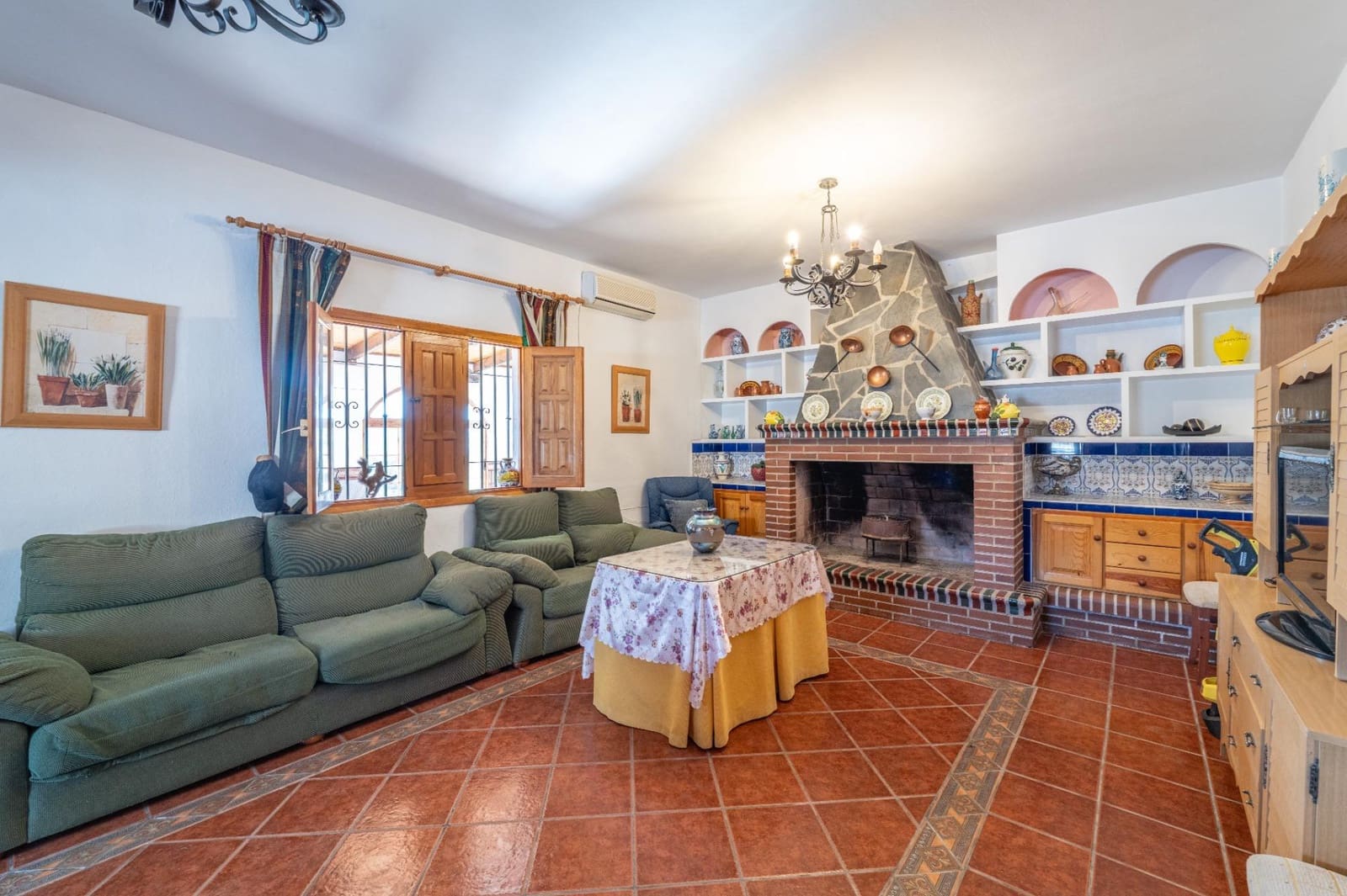 3 soveværelse Finca/Landehus til salg i Velez de Benaudalla med garage - € 240.000 (Ref: 9409289)