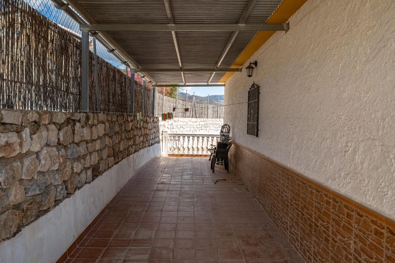 3 soveværelse Finca/Landehus til salg i Velez de Benaudalla med garage - € 240.000 (Ref: 9409289)