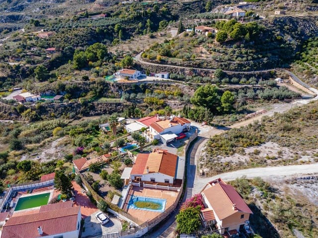 3 soveværelse Finca/Landehus til salg i Vélez de Benaudalla med garage - € 240.000 (Ref: 9409289)