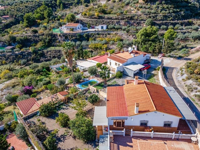 3 soveværelse Finca/Landehus til salg i Vélez de Benaudalla med garage - € 240.000 (Ref: 9409289)