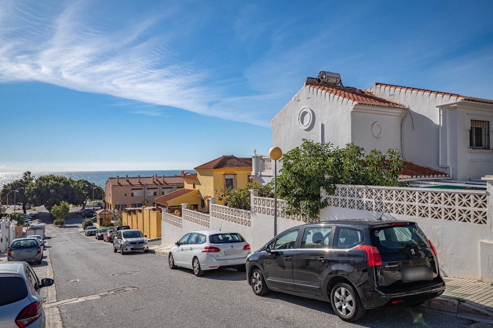 3 sypialnia Dom szeregowy na sprzedaż w Chilches z basenem garażem - 459 000 € (Ref: 9414292)