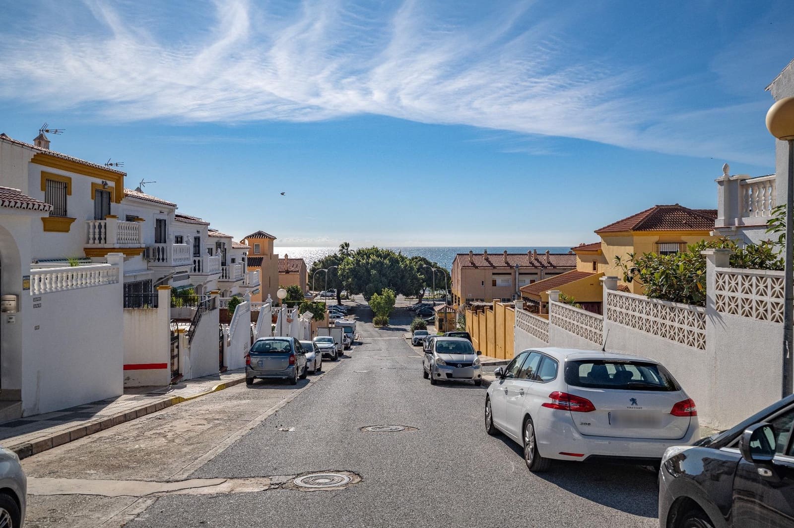 3 sypialnia Dom szeregowy na sprzedaż w Chilches z basenem garażem - 459 000 € (Ref: 9414292)