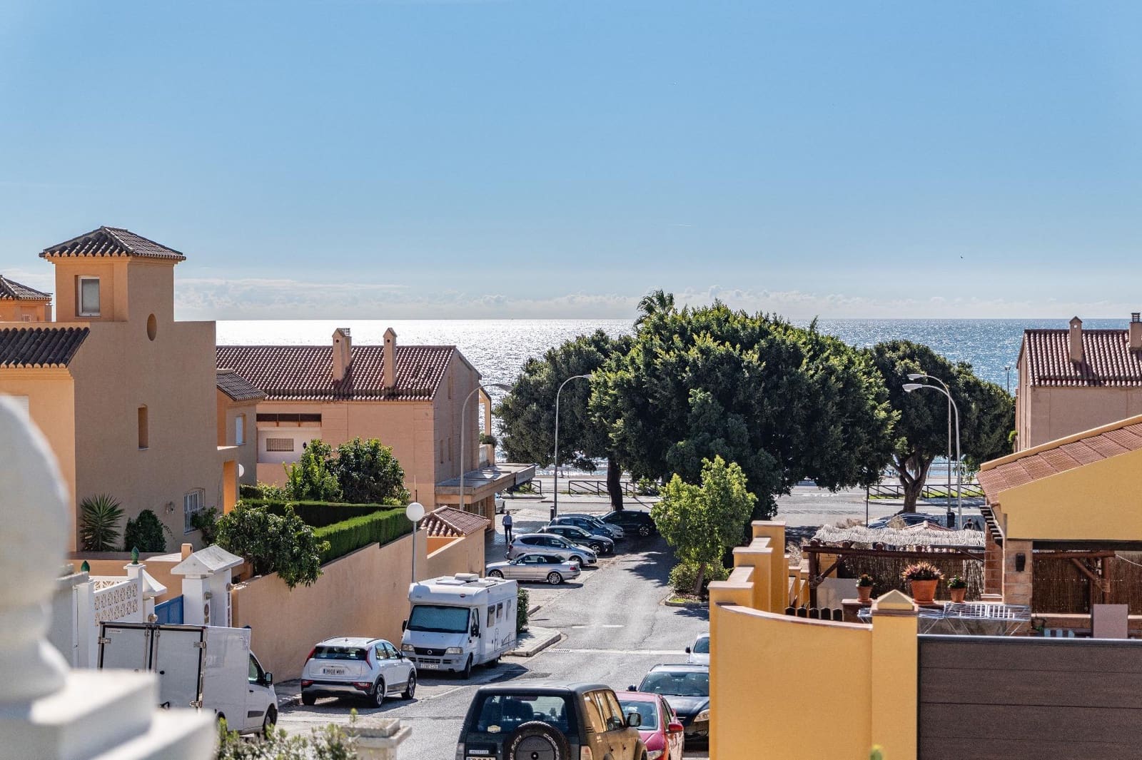 3 sypialnia Dom szeregowy na sprzedaż w Chilches z basenem garażem - 459 000 € (Ref: 9414292)