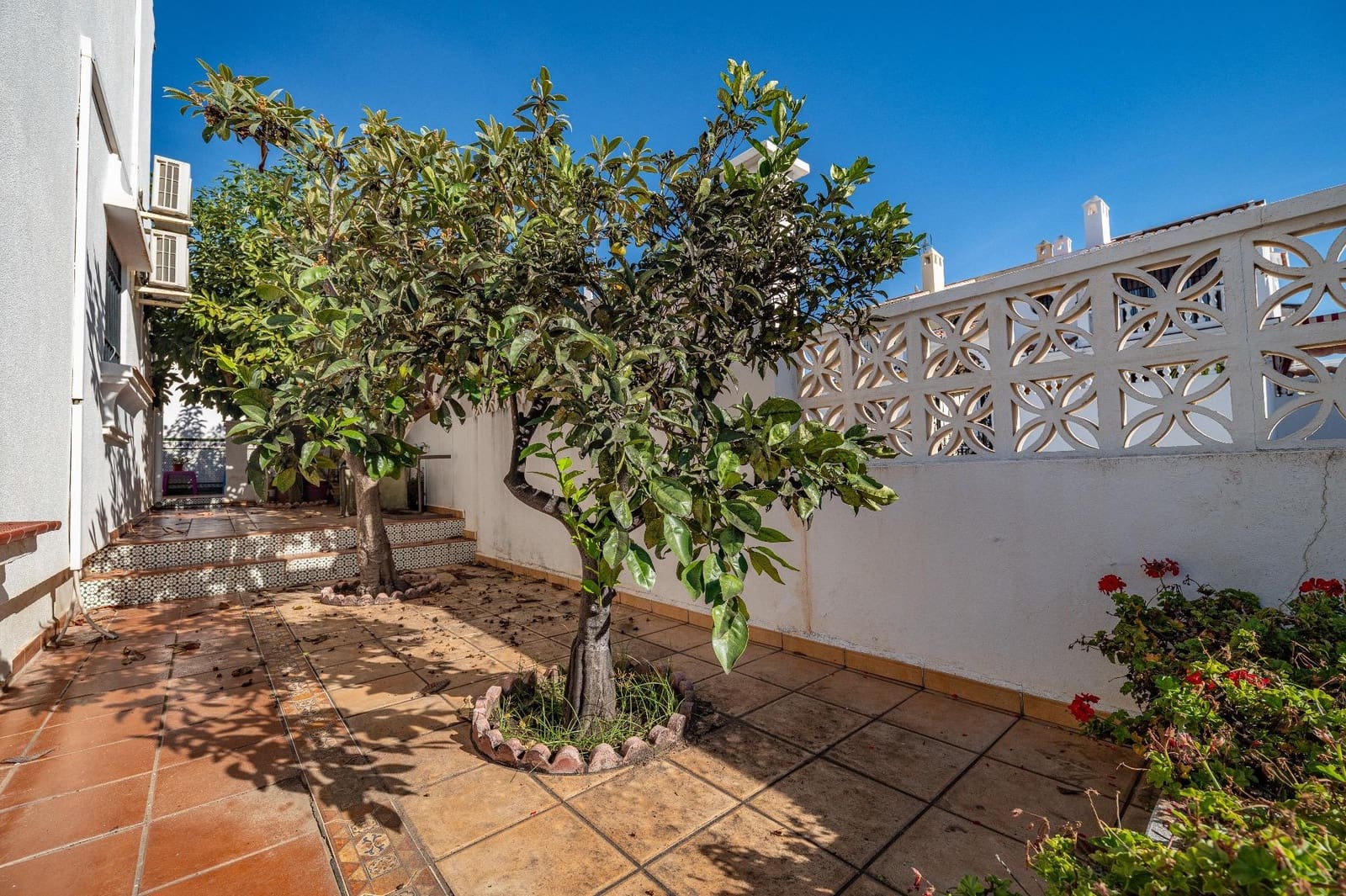 3 sypialnia Dom szeregowy na sprzedaż w Chilches z basenem garażem - 459 000 € (Ref: 9414292)