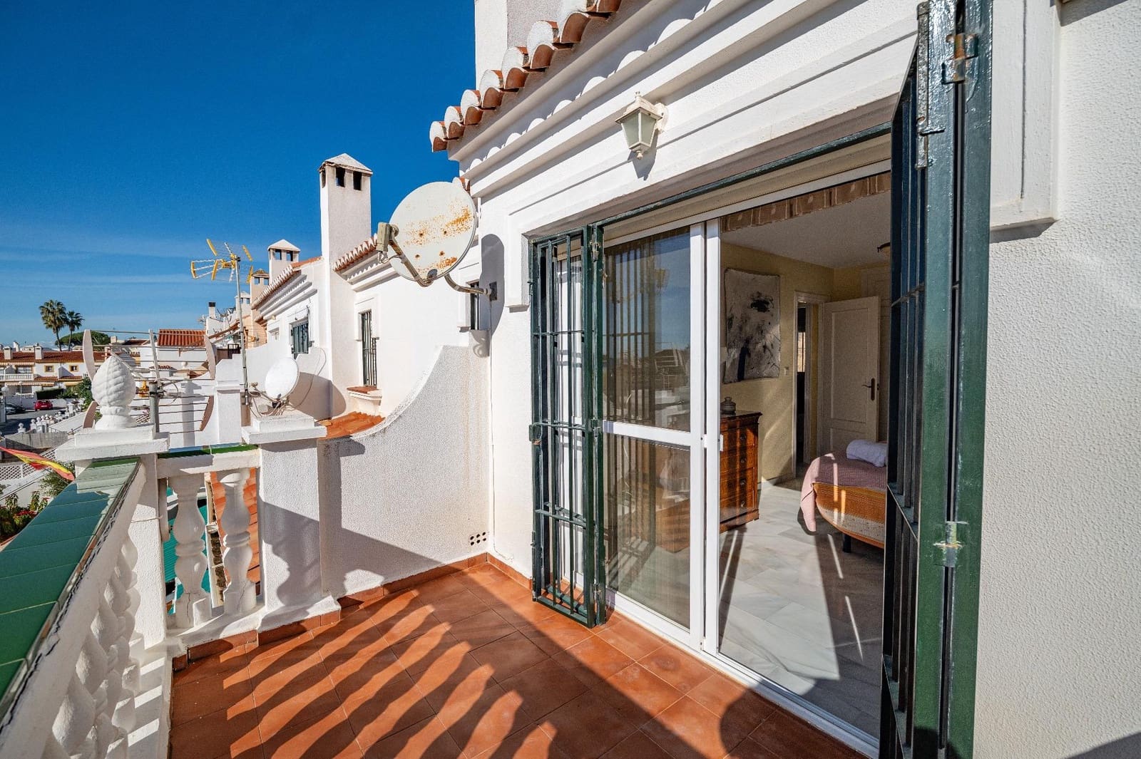 3 sypialnia Dom szeregowy na sprzedaż w Chilches z basenem garażem - 459 000 € (Ref: 9414292)