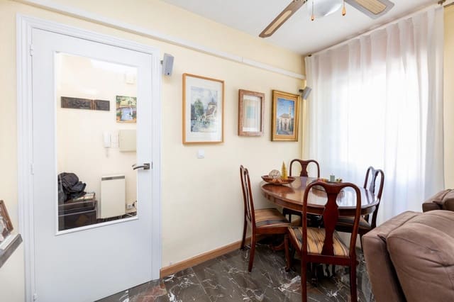 4 soveværelse Rækkehus til salg i Huétor Vega - € 245.000 (Ref: 9450456)