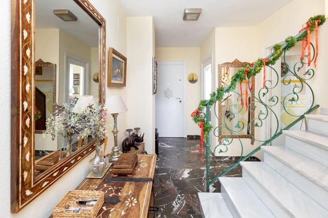 4 soveværelse Rækkehus til salg i Huétor Vega - € 245.000 (Ref: 9450456)