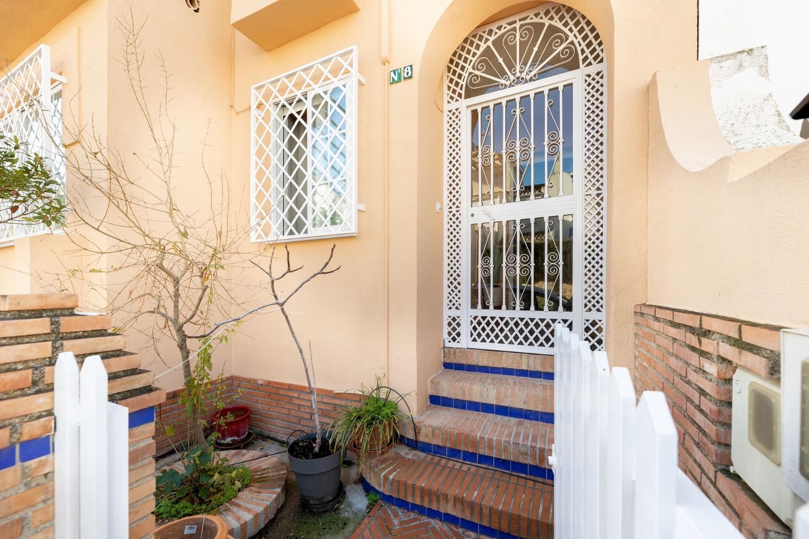 4 sypialnia Dom szeregowy na sprzedaż w Huetor Vega - 245 000 € (Ref: 9450456)