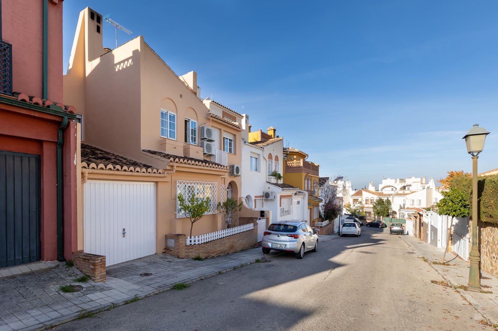 4 sypialnia Dom szeregowy na sprzedaż w Huetor Vega - 245 000 € (Ref: 9450456)