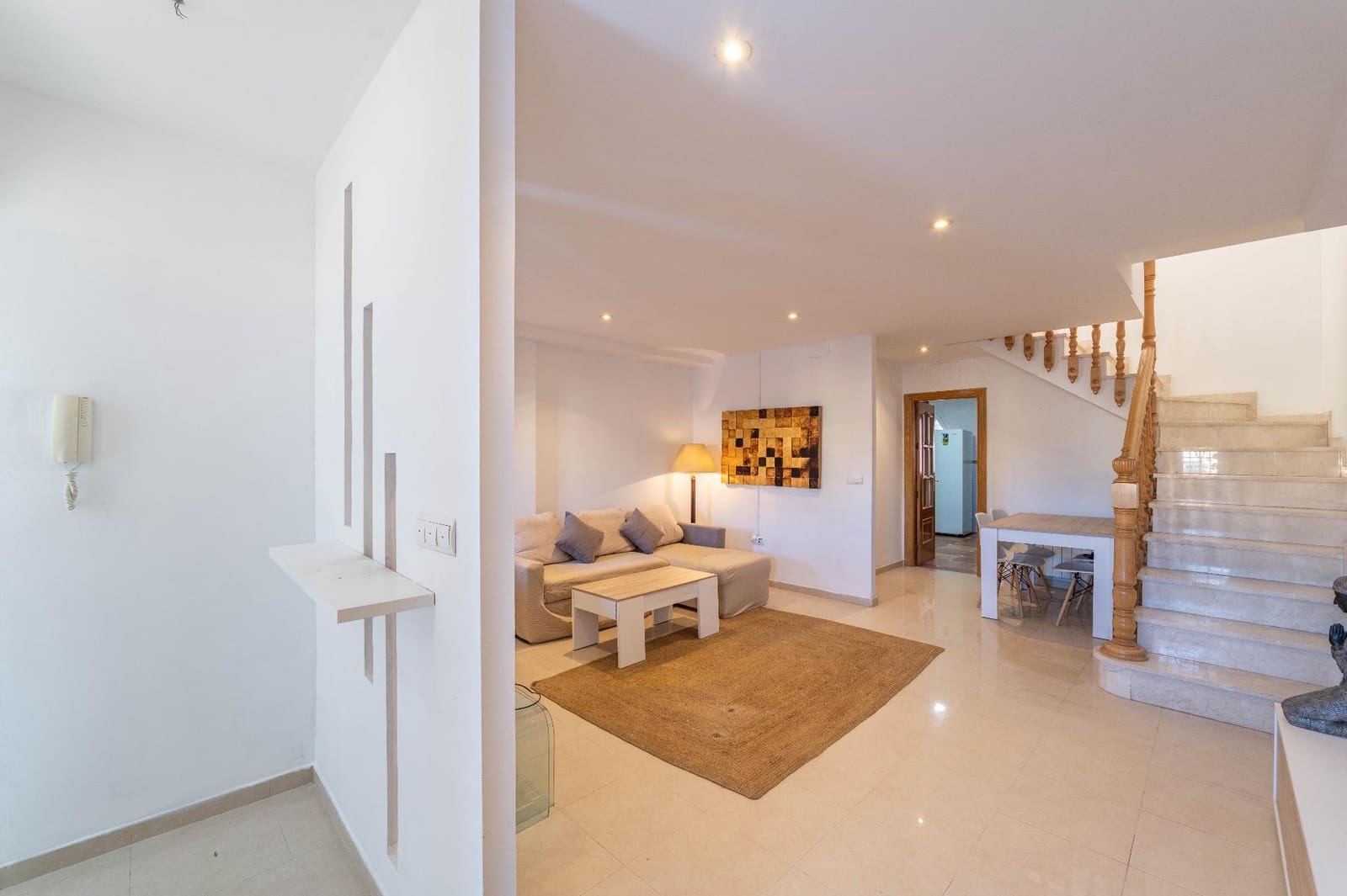 3 bedroom Terraced Villa for rent in Las Gabias with garage - € 950 (Ref: 9470609)