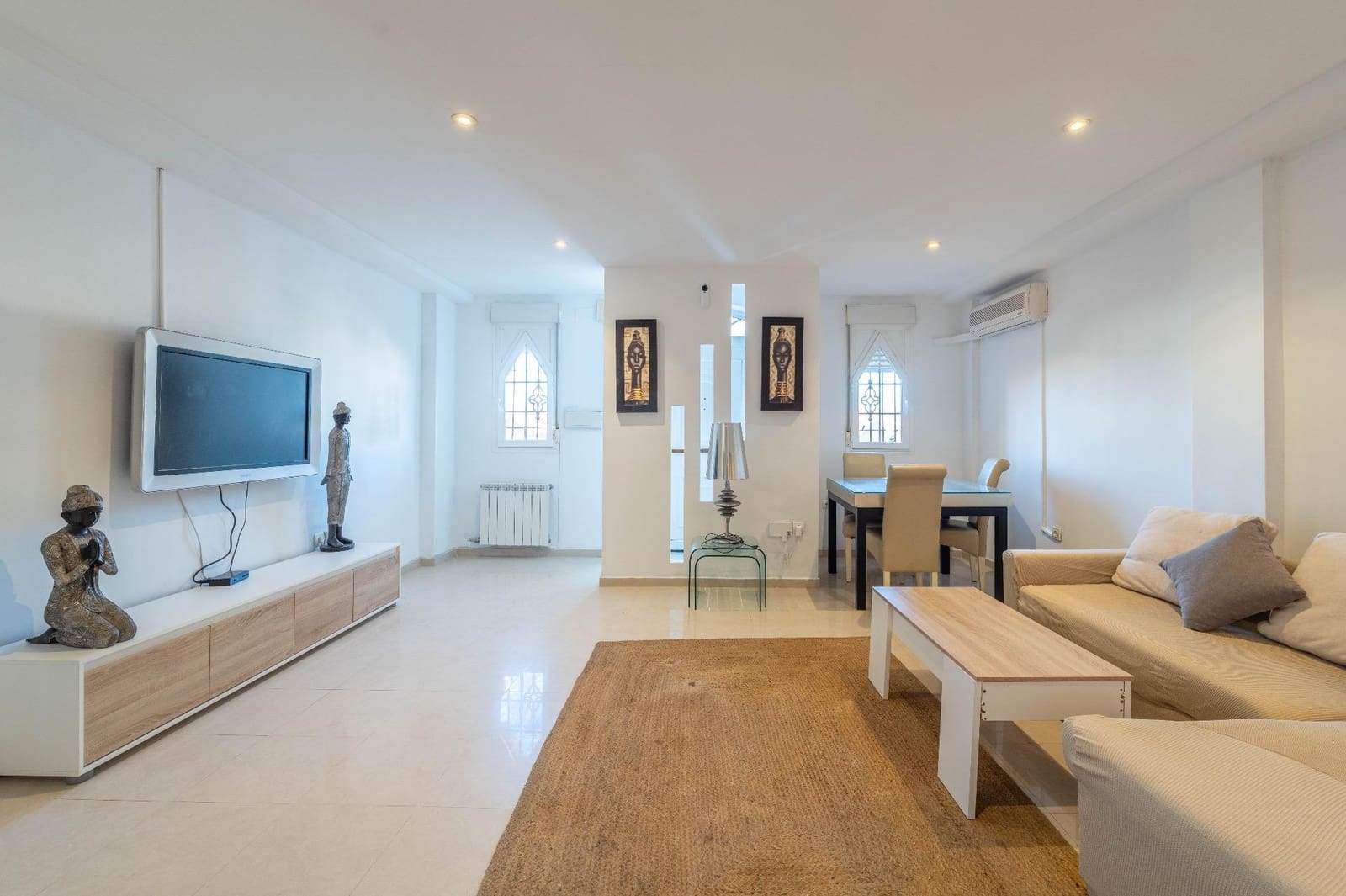 3 bedroom Terraced Villa for rent in Las Gabias with garage - € 950 (Ref: 9470609)