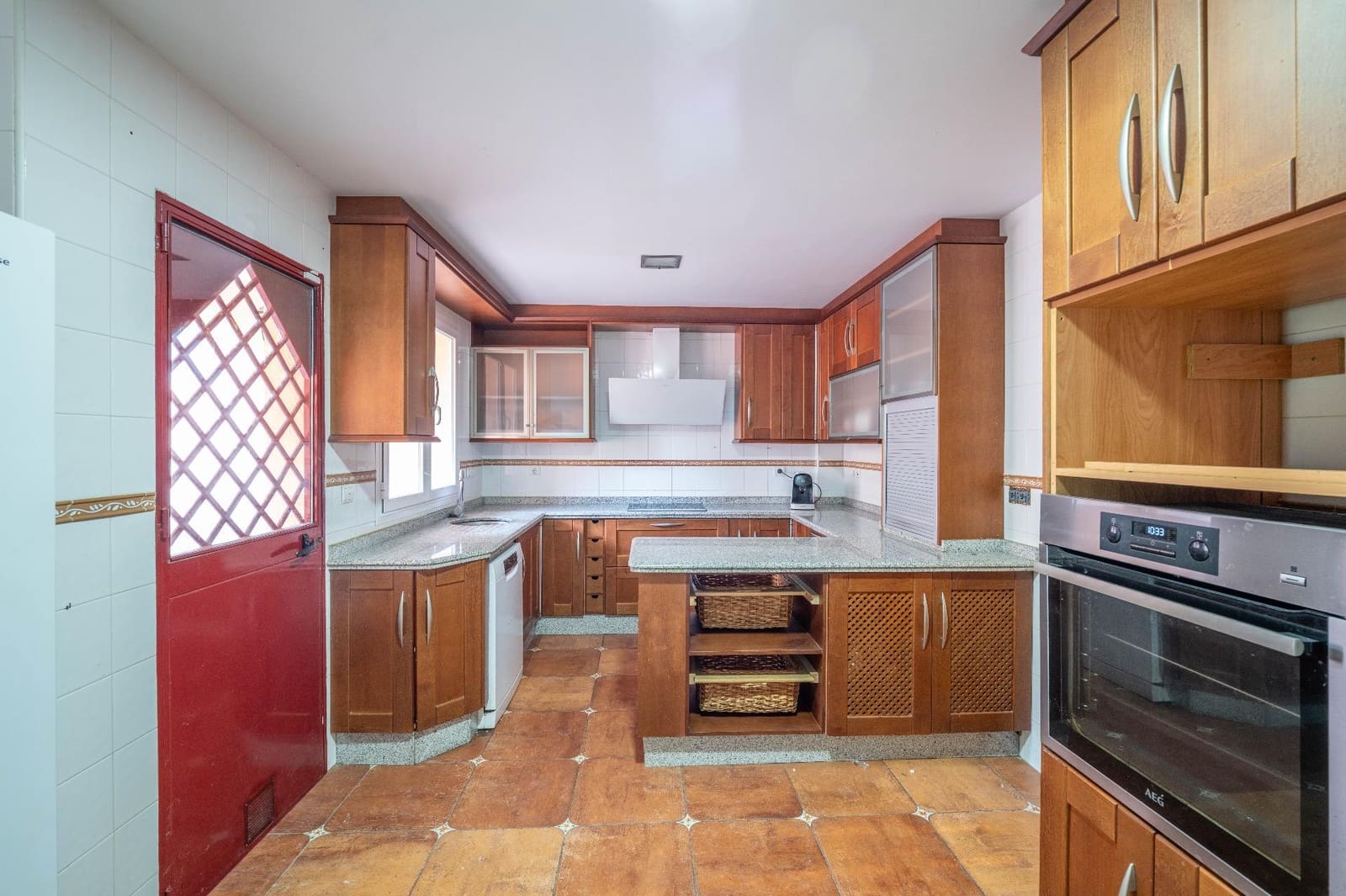 3 bedroom Terraced Villa for rent in Las Gabias with garage - € 950 (Ref: 9470609)