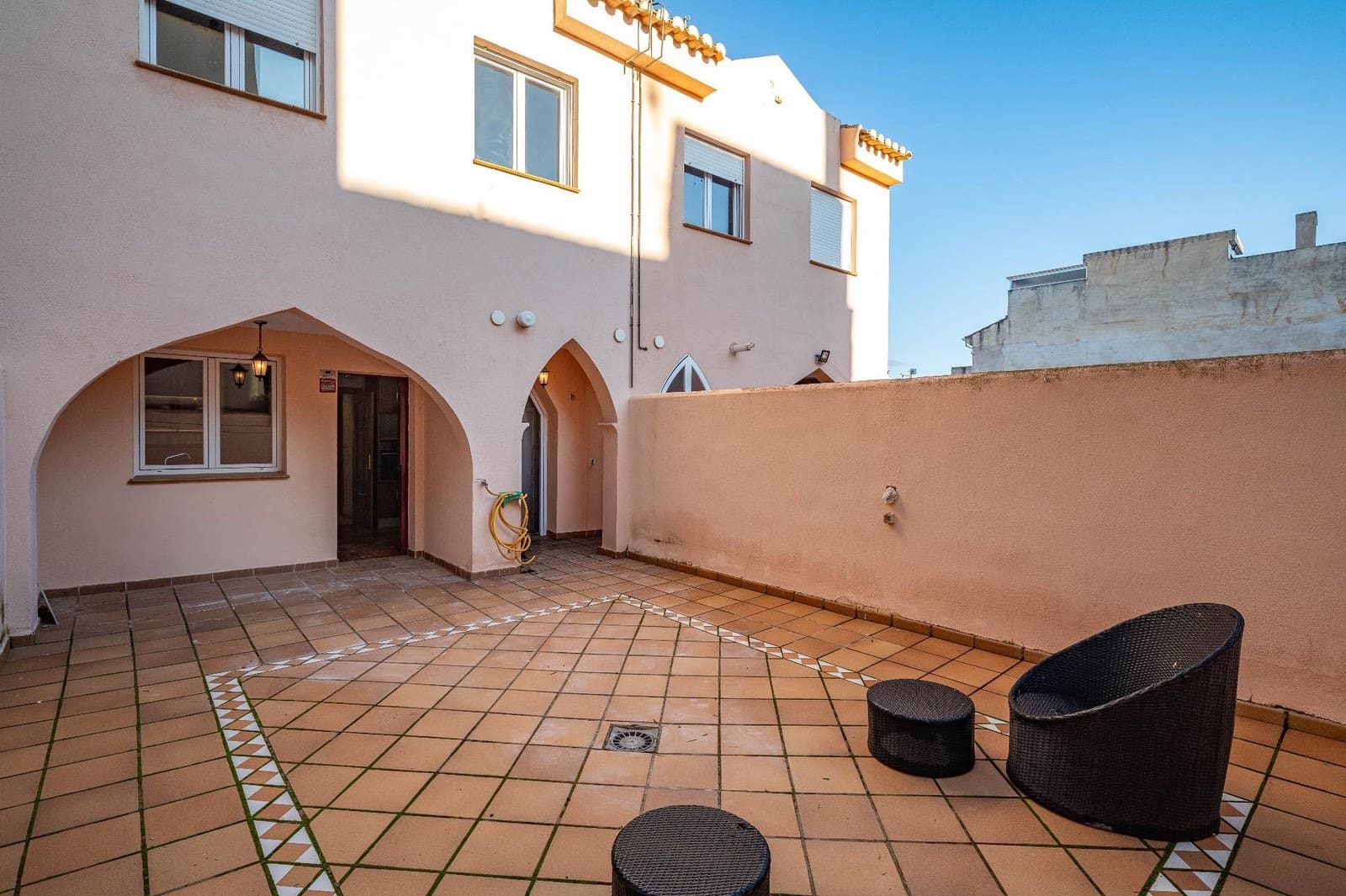3 bedroom Terraced Villa for rent in Las Gabias with garage - € 950 (Ref: 9470609)