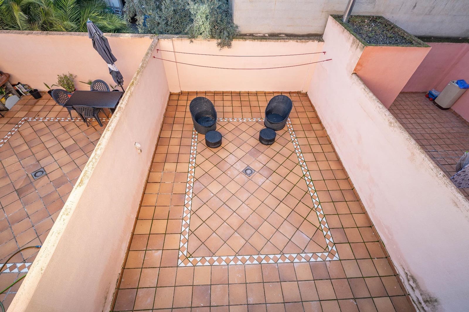 3 bedroom Terraced Villa for rent in Las Gabias with garage - € 950 (Ref: 9470609)