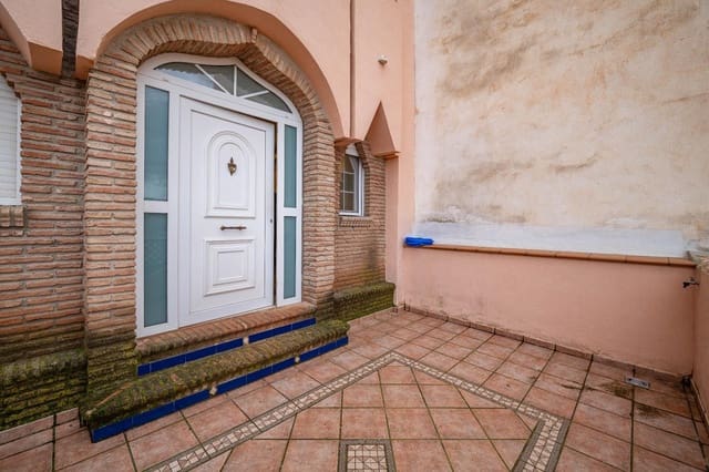 3 bedroom Terraced Villa for sale in Las Gabias with garage - € 235,000 (Ref: 9470610)