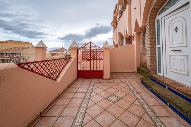 3 bedroom Terraced Villa for sale in Las Gabias with garage - € 235,000 (Ref: 9470610)