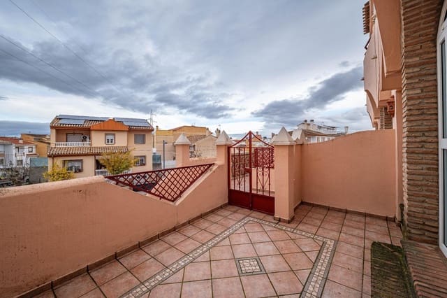 3 bedroom Terraced Villa for sale in Las Gabias with garage - € 235,000 (Ref: 9470610)