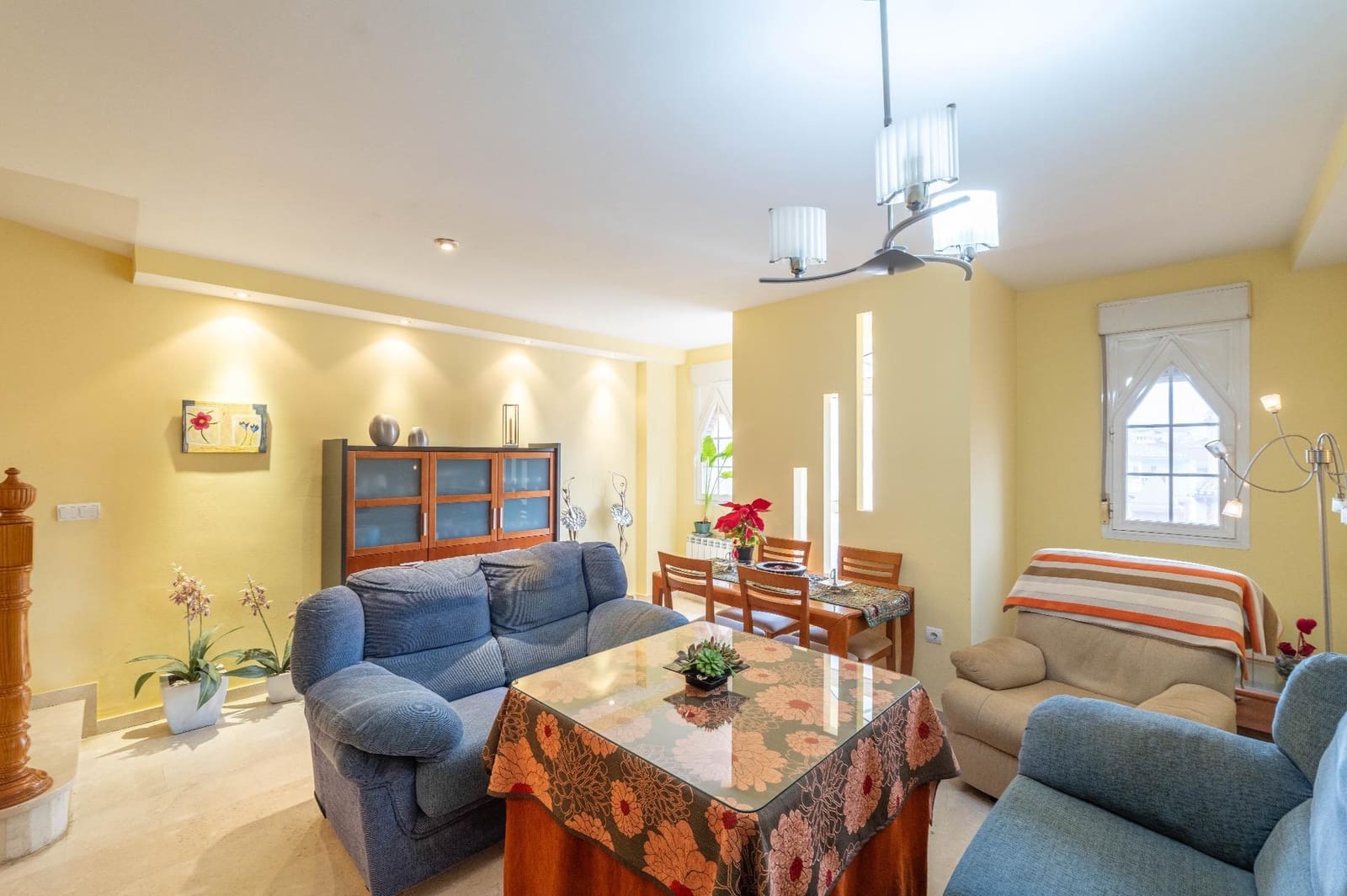 3 makuuhuone Rivitalo myytävänä paikassa Las Gabias mukana 
autotalli - 235 000 € (Ref: 9470610)