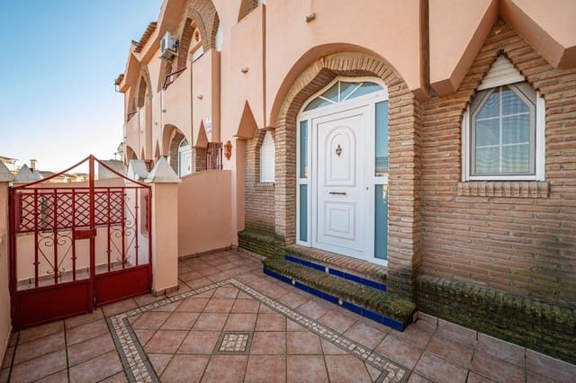 3 bedroom Terraced Villa for sale in Las Gabias with garage - € 235,000 (Ref: 9470610)