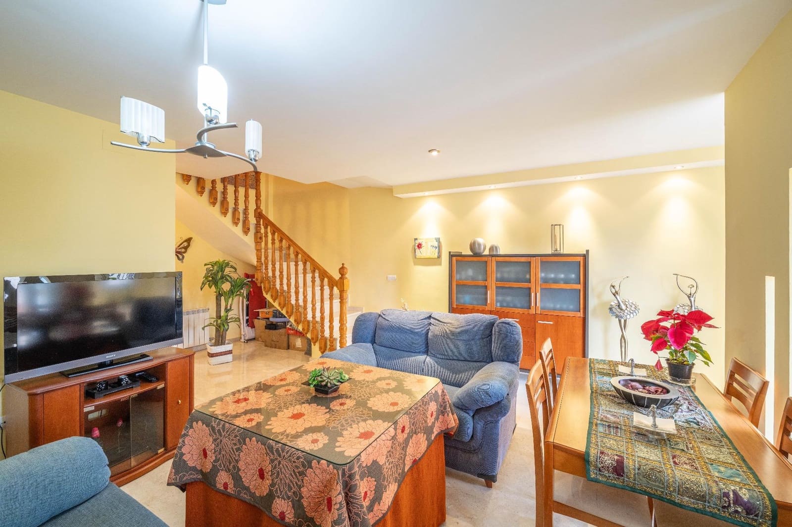 3 makuuhuone Rivitalo myytävänä paikassa Las Gabias mukana 
autotalli - 235 000 € (Ref: 9470610)