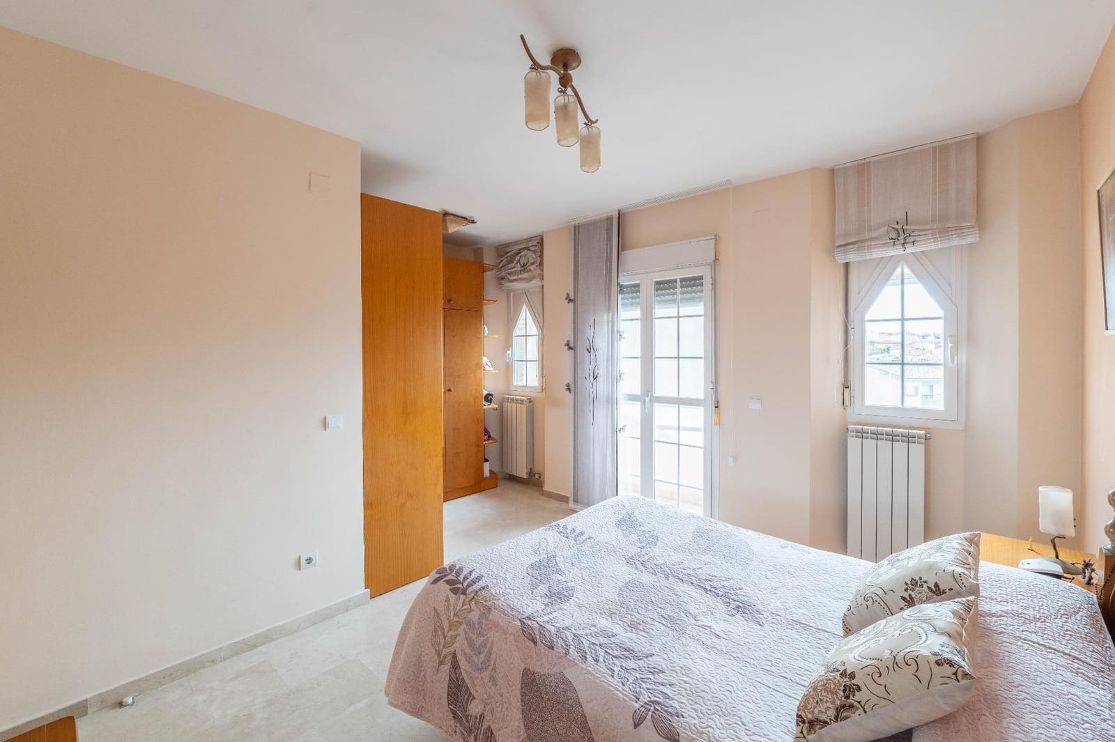 3 makuuhuone Rivitalo myytävänä paikassa Las Gabias mukana 
autotalli - 235 000 € (Ref: 9470610)