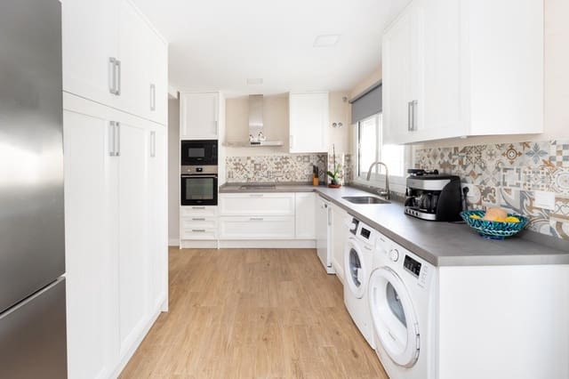 4 Zimmer Haus zu verkaufen in Granada Stadt - 465.000 € (Ref: 9470611)