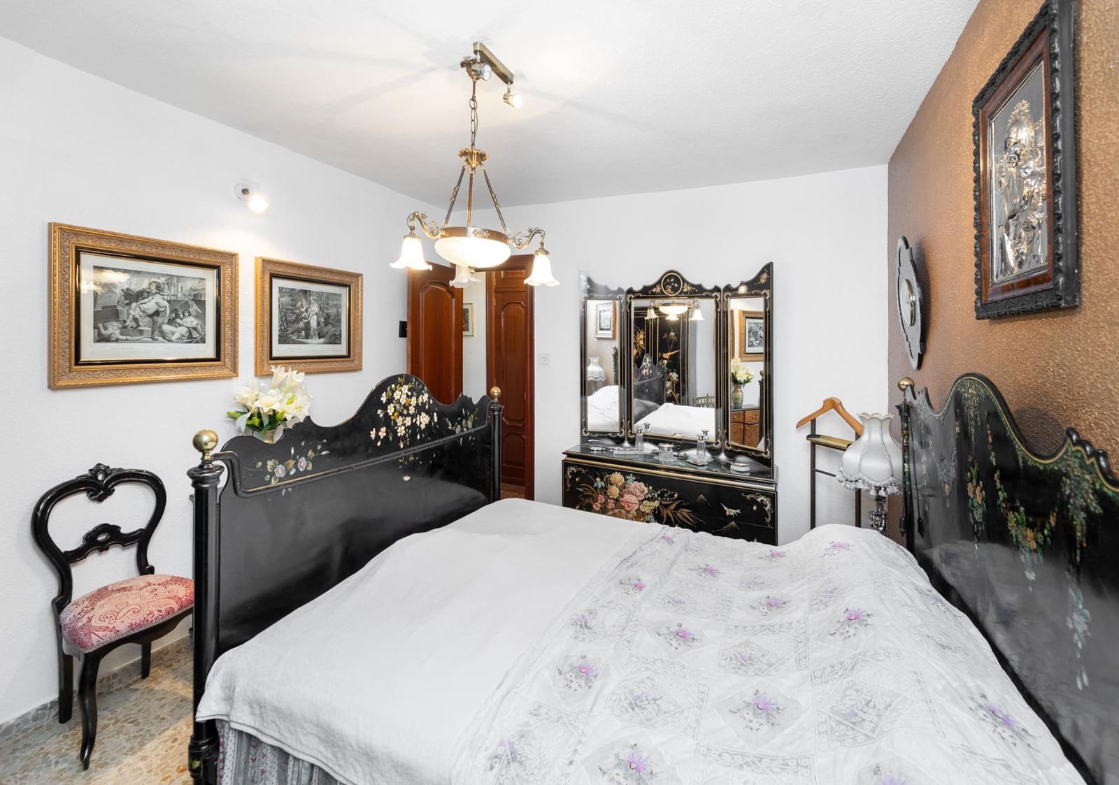 5 sovrum Lägenhet till salu i Granada stad - 420 000 € (Ref: 9533951)