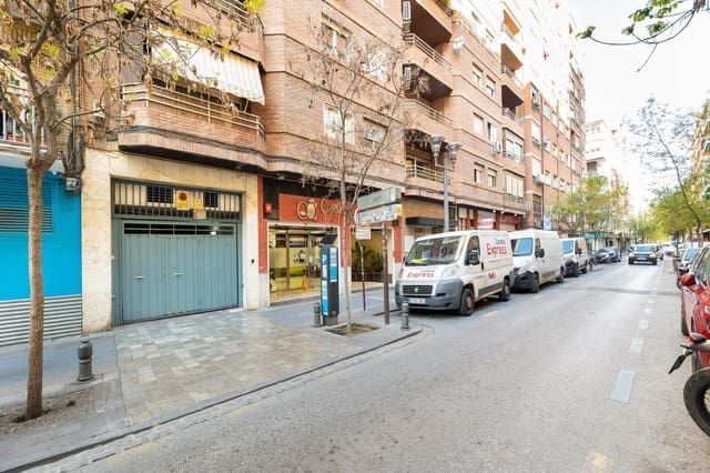 5 sovrum Lägenhet till salu i Granada stad - 420 000 € (Ref: 9533951)