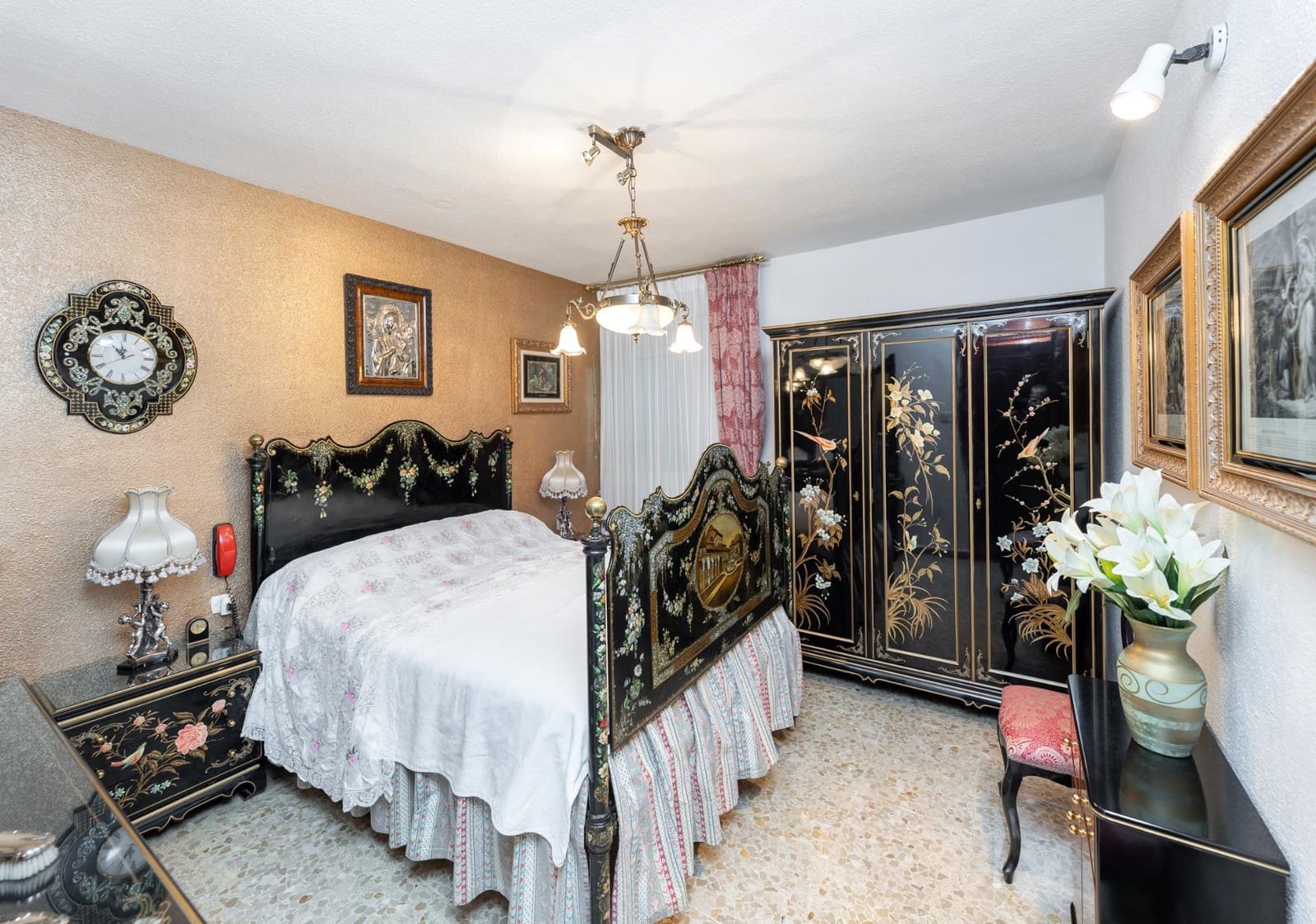 5 sovrum Lägenhet till salu i Granada stad - 420 000 € (Ref: 9533951)