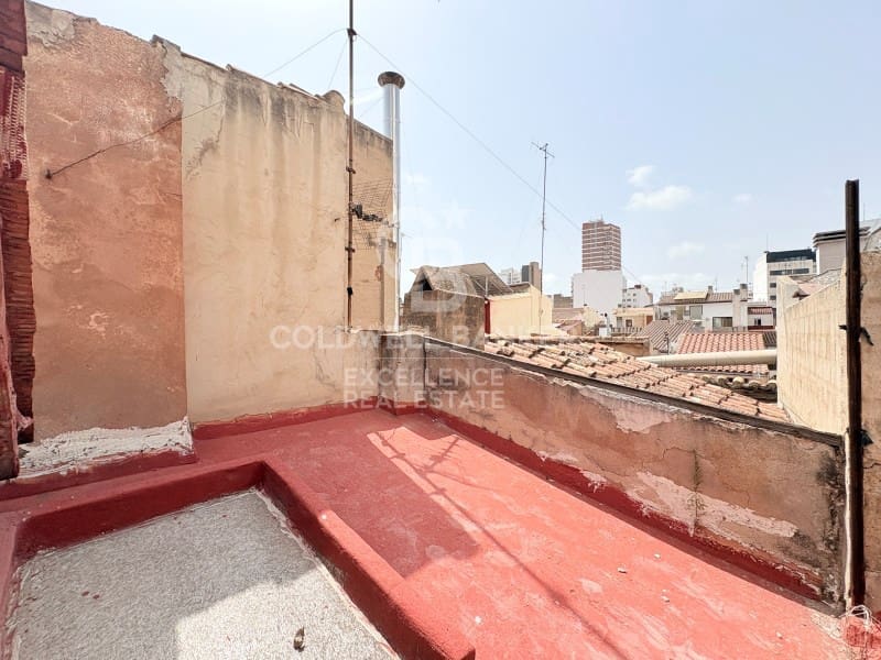 Townhouse for sale in Castello de la Plana - € 175,000 (Ref: 10005323)