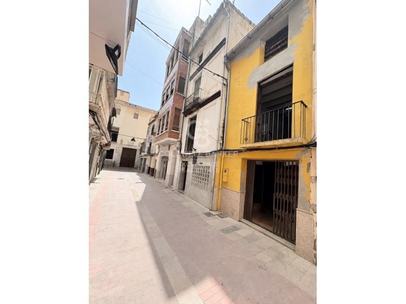 6 bedroom Townhouse for sale in Castello de la Plana - € 175,000 (Ref: 10005323)