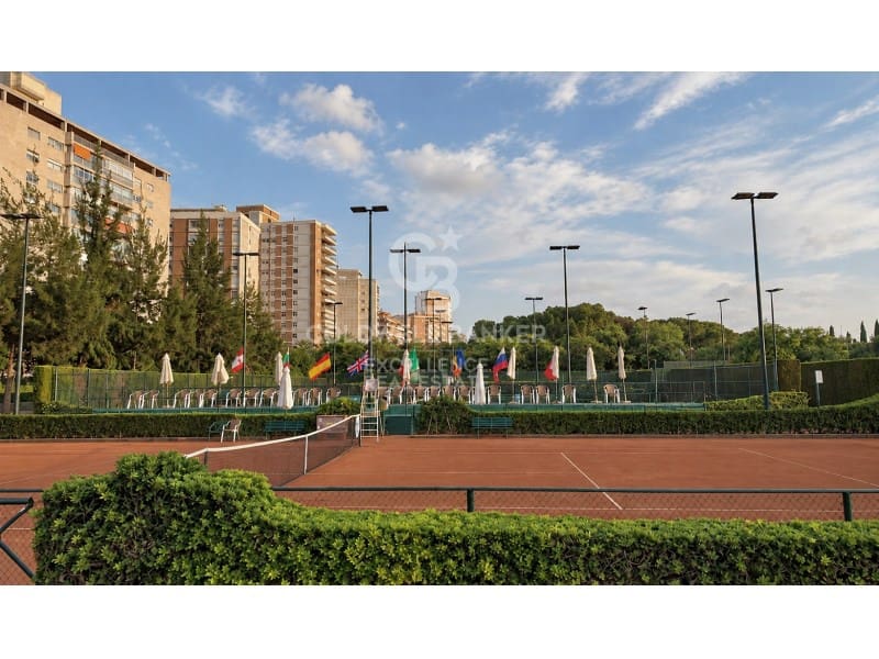 3 slaapkamer Flat te koop in Valencia stad - € 380.000 (Ref: 10100112)