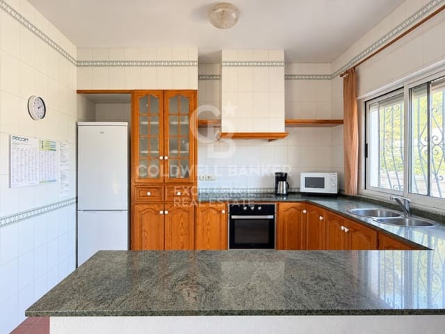 4 makuuhuone Huvila myytävänä paikassa Oliva Pueblo, Oliva mukana uima-altaan 
autotalli - 380 000 € (Ref: 10157621)