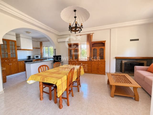 4 makuuhuone Huvila myytävänä paikassa Oliva Pueblo, Oliva mukana uima-altaan 
autotalli - 380 000 € (Ref: 10157621)