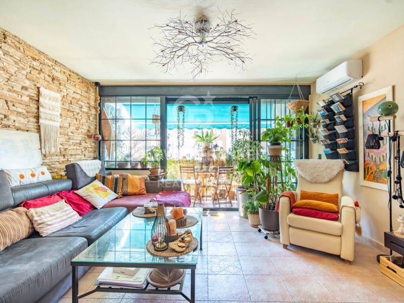 3 bedroom Apartment for sale in Valencia city - € 590,000 (Ref: 9402181)
