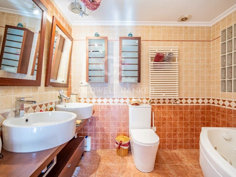 3 bedroom Apartment for sale in Valencia city - € 590,000 (Ref: 9402181)