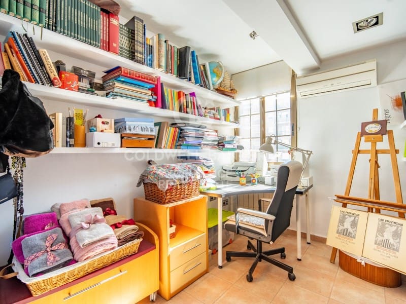 3 bedroom Apartment for sale in Valencia city - € 590,000 (Ref: 9402181)