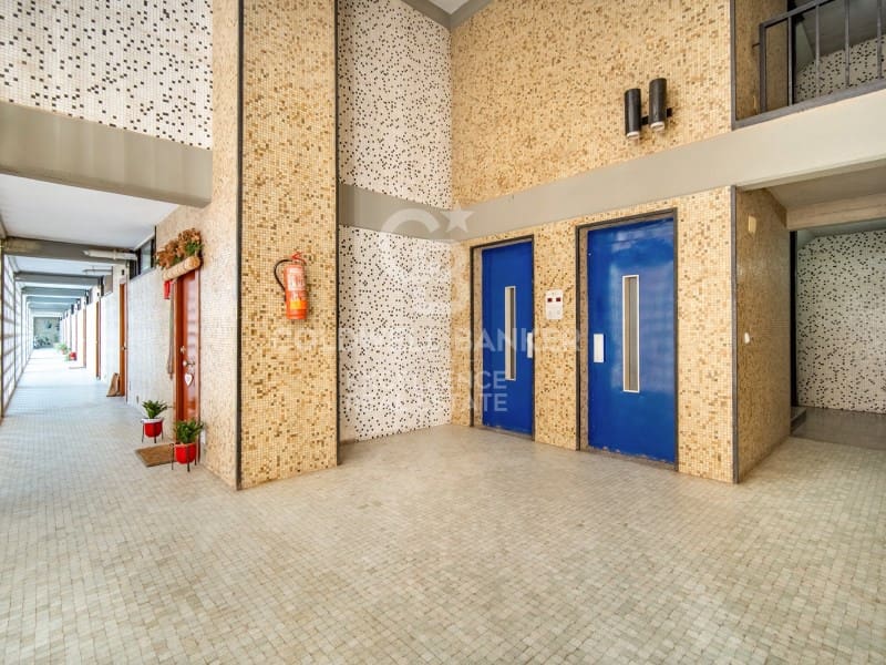 3 bedroom Apartment for sale in Valencia city - € 590,000 (Ref: 9402181)