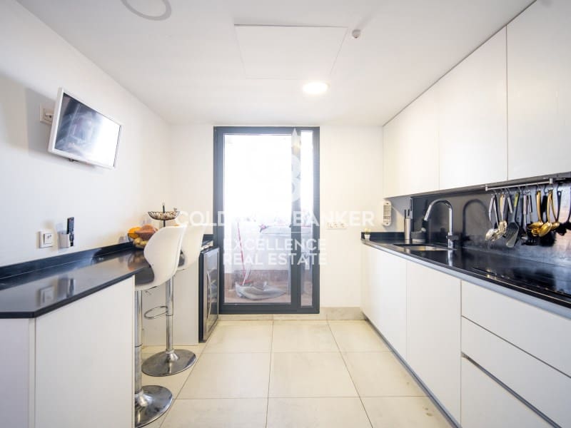 3 sypialnia Mieszkanie na sprzedaż w Miasto Walencja z basenem garażem - 730 000 € (Ref: 9402187)