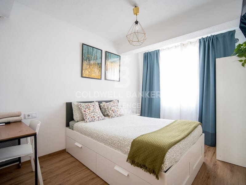 10 bedroom Hotel for sale in Paterna with pool - € 950,000 (Ref: 9402188)