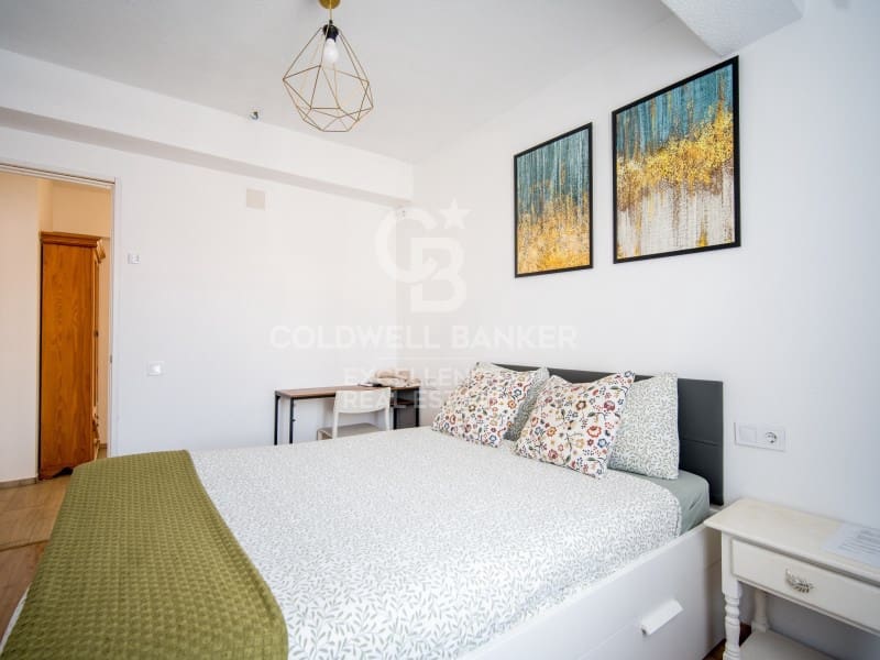 10 bedroom Hotel for sale in Paterna with pool - € 950,000 (Ref: 9402188)