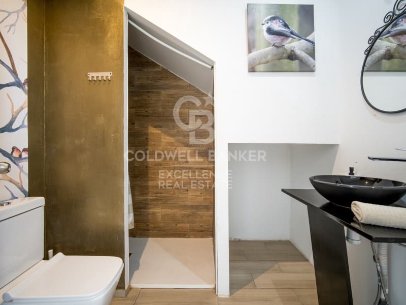 10 bedroom Hotel for sale in Paterna with pool - € 950,000 (Ref: 9402188)