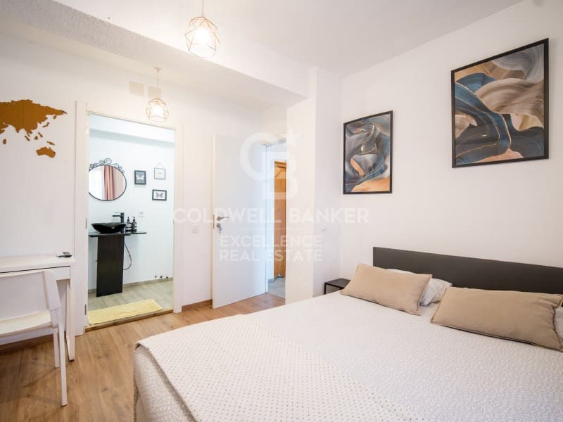 10 bedroom Hotel for sale in Paterna with pool - € 950,000 (Ref: 9402188)