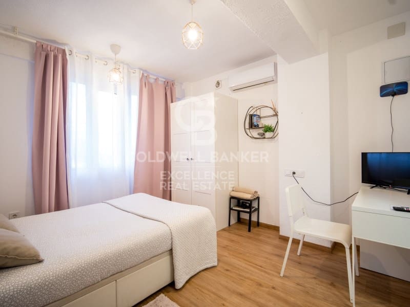 10 bedroom Hotel for sale in Paterna with pool - € 950,000 (Ref: 9402188)