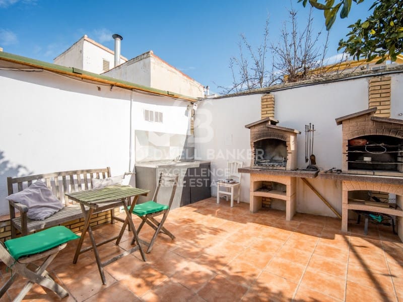 10 bedroom Hotel for sale in Paterna with pool - € 950,000 (Ref: 9402188)