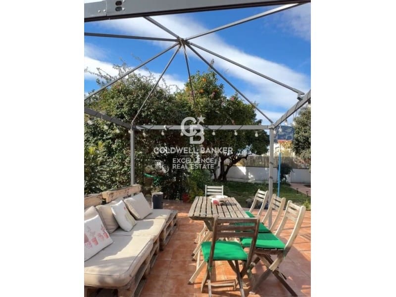 10 bedroom Hotel for sale in Paterna with pool - € 950,000 (Ref: 9402188)