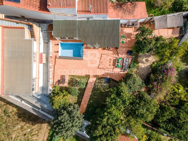 10 bedroom Hotel for sale in Paterna with pool - € 950,000 (Ref: 9402188)