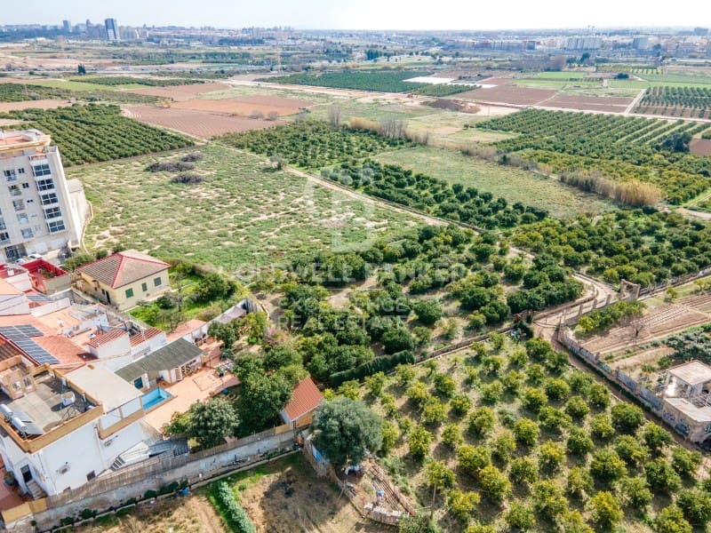 10 bedroom Hotel for sale in Paterna with pool - € 950,000 (Ref: 9402188)