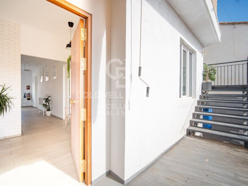 9 Zimmer Hotel zu verkaufen in Paterna mit Pool Garage - 950.000 € (Ref: 9402188)