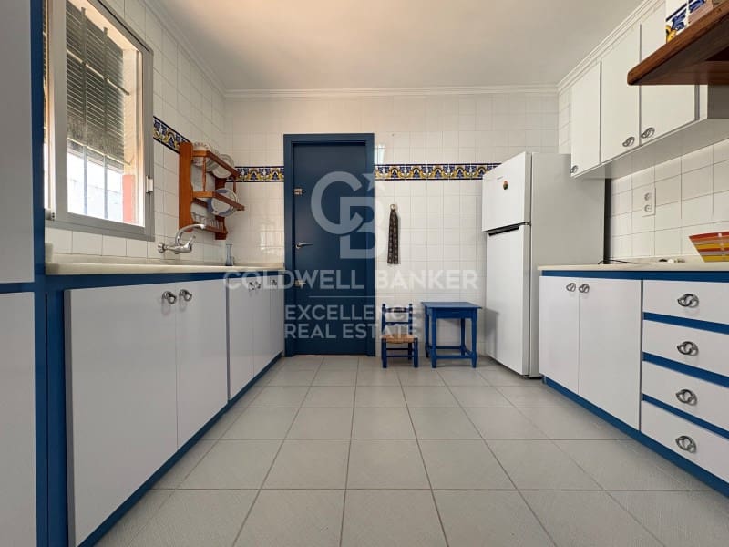 5 bedroom Townhouse for sale in Xeresa - € 250,000 (Ref: 9402190)